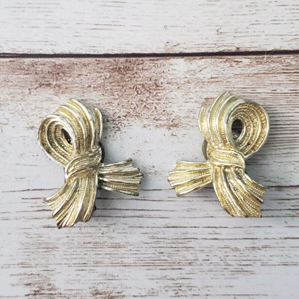 Vintage Clip On Earrings - Tied Ribbon Design Gold Tone 1.25"